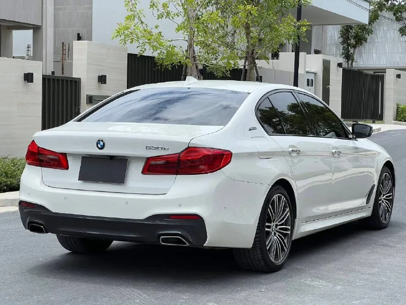 BMW 530e M-Sport 2
