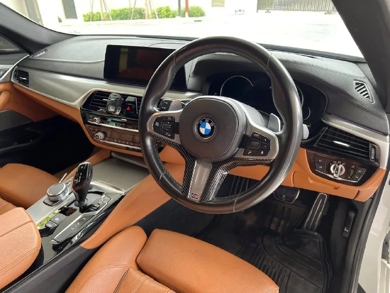 BMW 530e M-Sport 3
