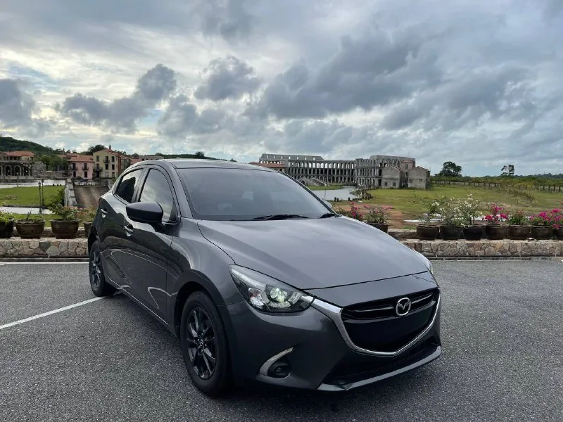 Mazda 2