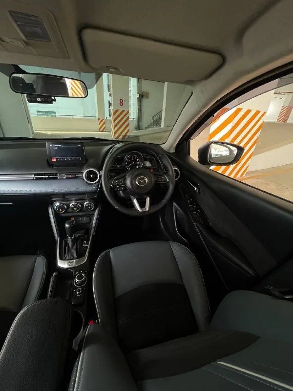 Mazda 2 3