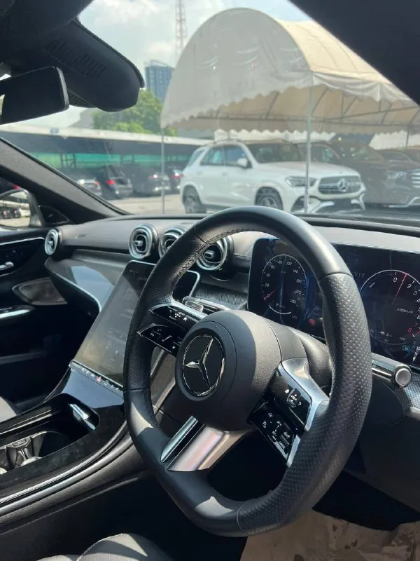 Mercedes-Benz C350 e 8