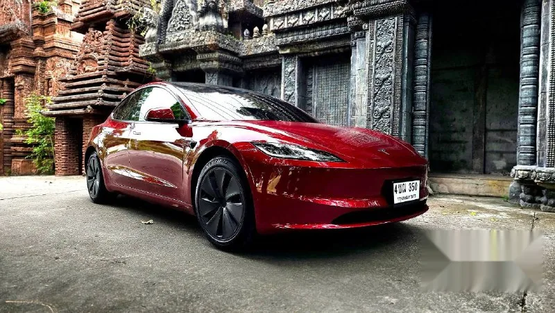 Tesla Model 3 RWD