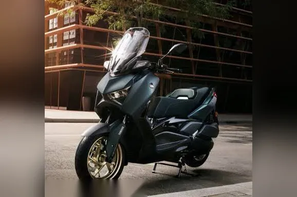 Yamaha XMAX 300