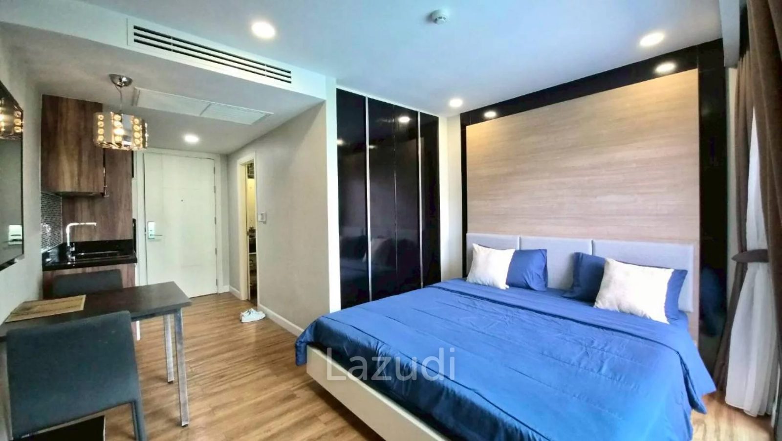Studio-Dusit Grand Park