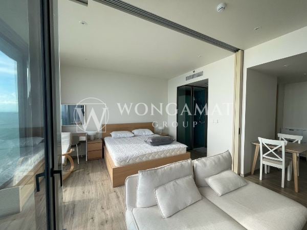 1-Bedroom-Arom Wongamat