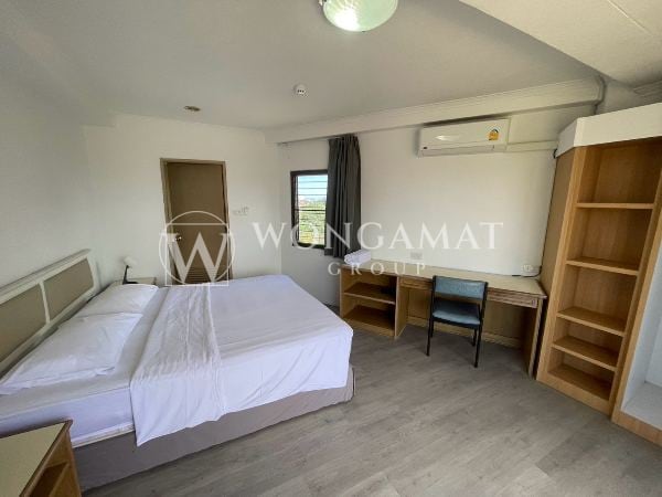 1-Bedroom-Garden Paradise