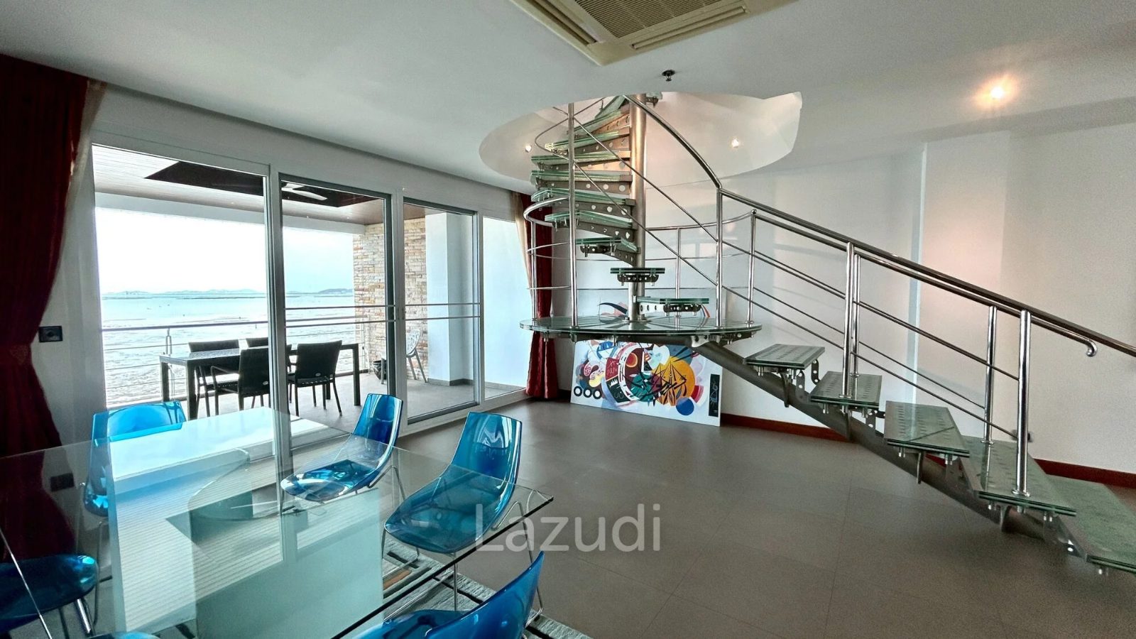 4-комнатная квартира Ananya Beach Front